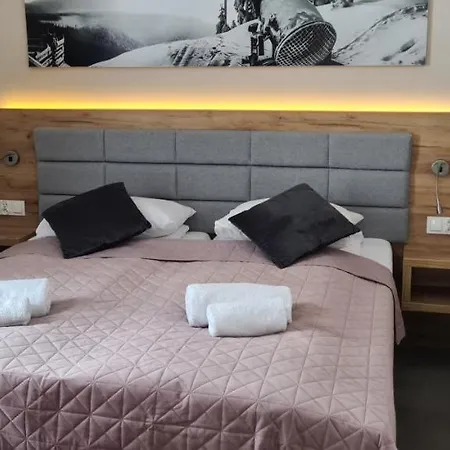 Apartment Czarna Gora 240 *