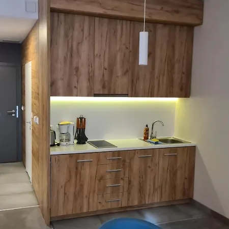 Apartment Czarna Gora 240 *