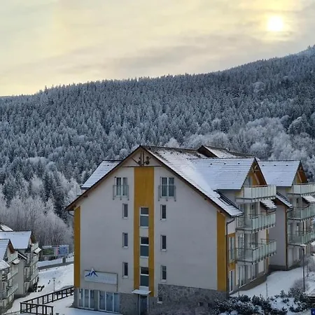 Czarna Gora 240 سيينا